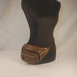 Brown Leather Waist Bag Fanny Pack Multi Zip Pockets Adjustable Strap NWOT